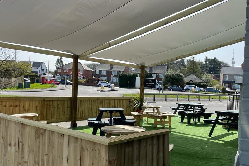 The Oak Tree pub on Southwell Road West have been busy updating their beer garden ready for reopening, providing covered seating for their customers.
Book now to avoid disappointment: https://bit.ly/2PEIm8v