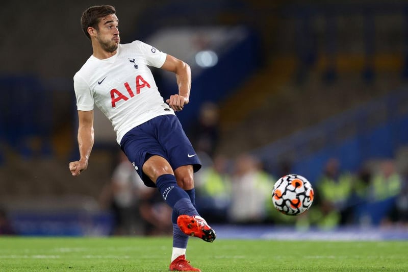 Leeds should do everything in their power to bring Harry Winks to Elland Road as their search for midfield reinforcements continues, according to Paul Robinson. (Gambling.com)
 
(Photo by Catherine Ivill/Getty Images)