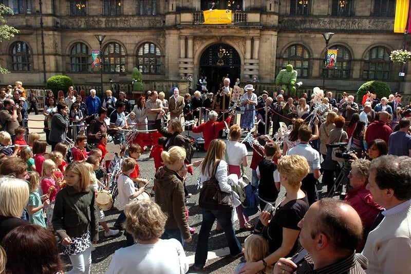 Seemingly a thing of the past ... the Sheffield Lord Mayor's carnival parade passes the Town Hall watched by the Lord and Lady Mayoress.... July 2007
