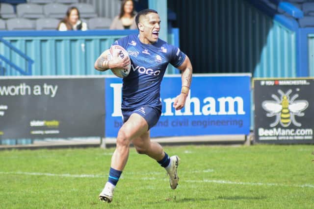 Bayley Liu scoring Sheffield's second try of the afternoon
