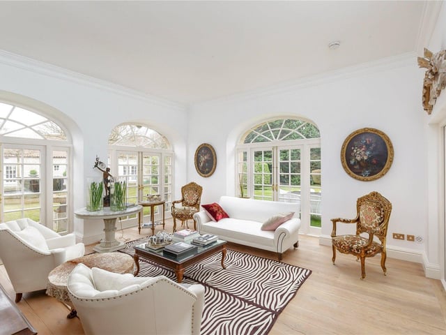 Drawing room.