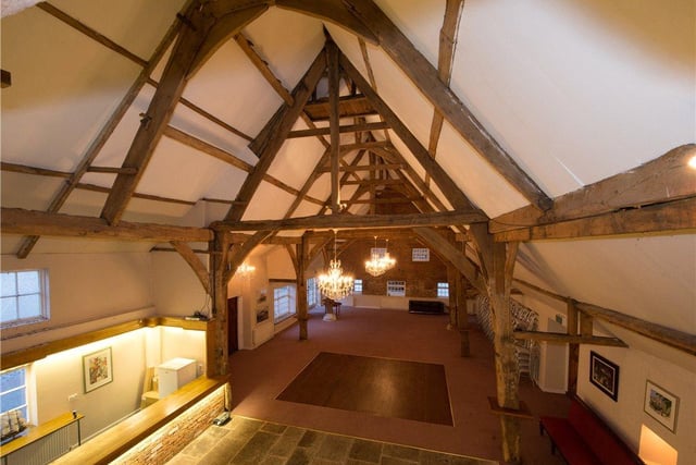 The beautifully preserved period barn dates back to the late 15th century and is used as a function suite which can comfortably seat more than 100 banqueting style.