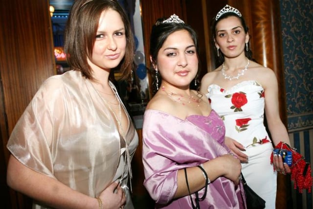 Girls enjoying the Danum prom in 2007.