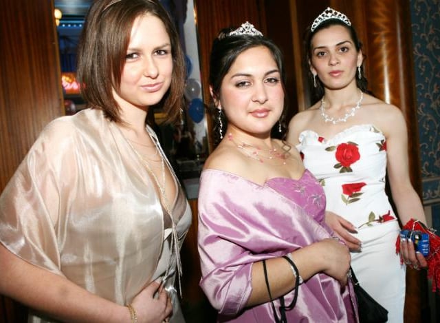Girls enjoying the Danum prom in 2007.