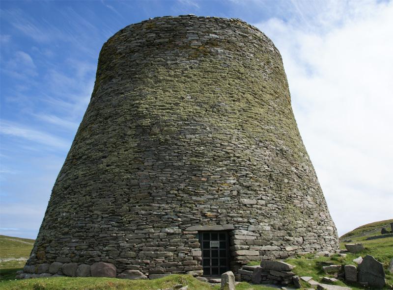 On island of Mousa off Shetland mainland 20km S of Lerwick. To see it properly take the Mousa Boat from Sandsayre Pier. Takes 15 mins. Isolated in its island fastness, this is the best-preserved broch in Scotland. Walls are 13m high (originally 15m) and galleries run up the middle, in one case to the top.