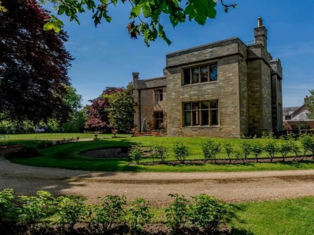 Arriving at the property you are greeted with a long sweeping driveway that takes you through the extensive grounds.