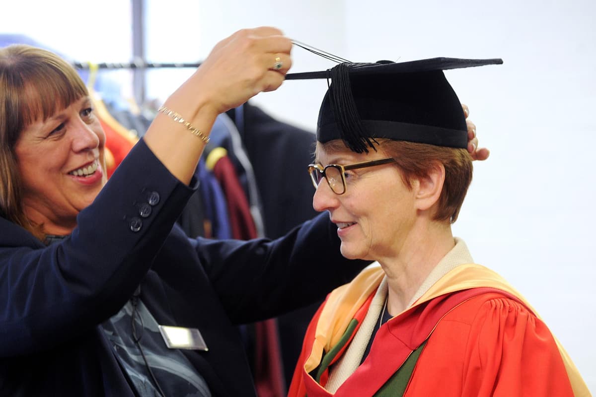 Hallam Graduation Sheffield Hallam University graduation ceremony: famous city honorary ...