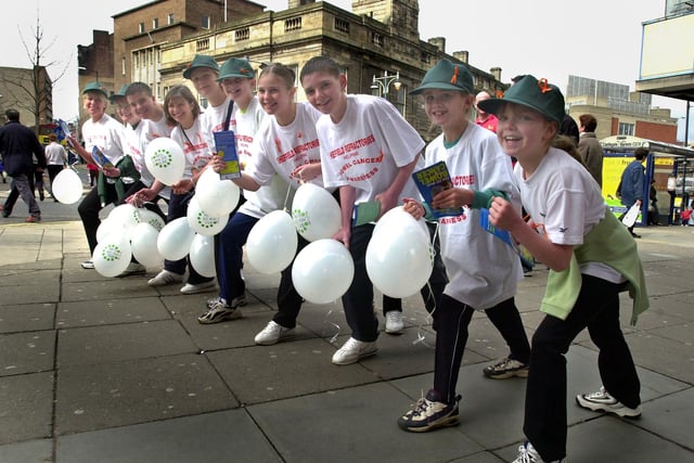 Teams from Sheffield Hospitals and their children were ready for their fun run whcih started at the Castle Market and went around Sheffield to promote healthy eating and exercise for bowel cancer awareness back in 2001
