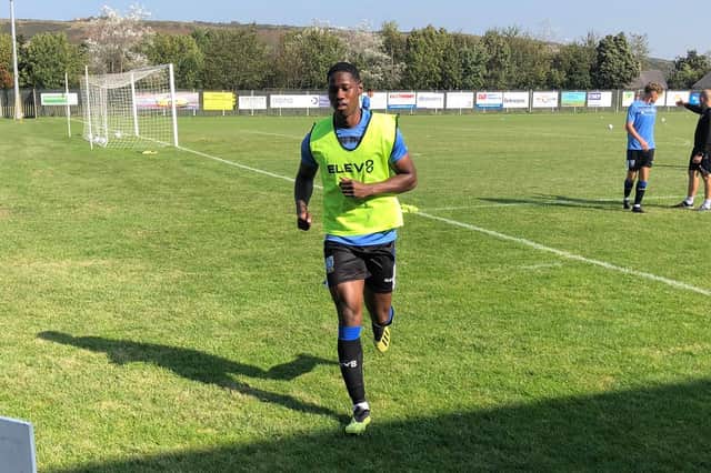Sheffield Wednesday youngster Osaze Urhoghide is back in action. Pic credit: @swfc