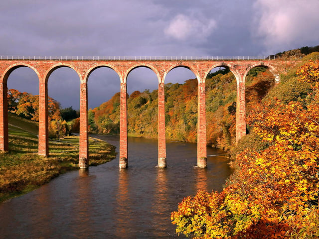 This photograph of the autumn colours at Leaderfoot Viaduct over the River Tweed was taken from Drygrange Old Bridge.

