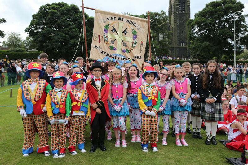 St Mary's Primary presentees Circus