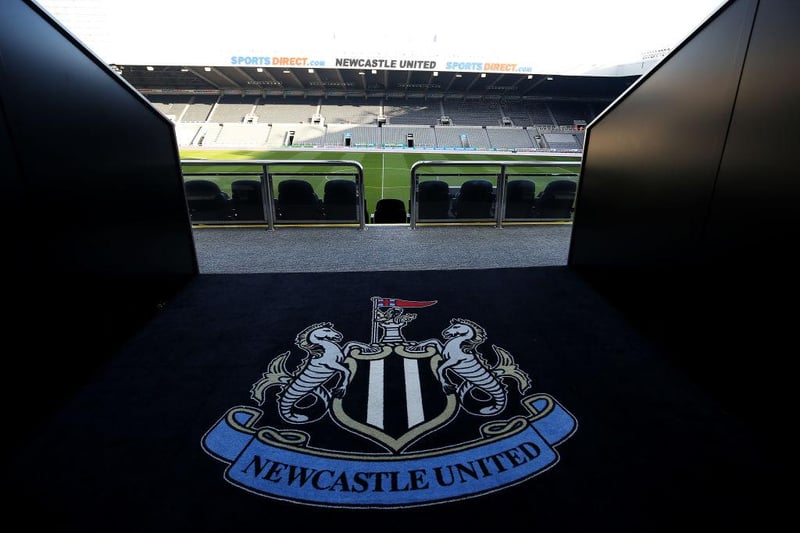 Former Valencia chief Pablo Longoria, who was previously a scout for Newcastle United, is linked with a return to Tyneside as the club’s new director of football once under new ownership. (El Desmarque)