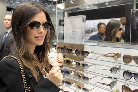 The retailer which specialises in trendy and brand-name sunglasses is keen to find a willing and reliable, part-time sales assistant to work eight hours each week. The role involves customers and boosting sales results.