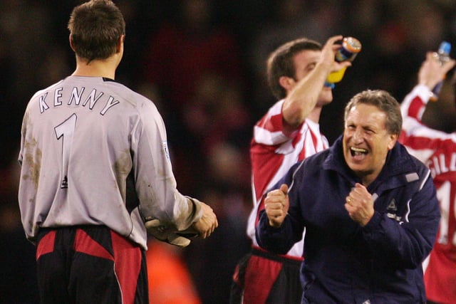 Neil Warnock congratulates stand-in goalkeeper Paul Jagielka after United beat Arsenal 1-0 at the Lane in December 2006.