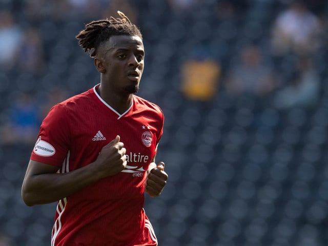 The full-back, who spent last season on loan at he Dons, is set to return to the club on a short-term deal after leaving NAC Breda.