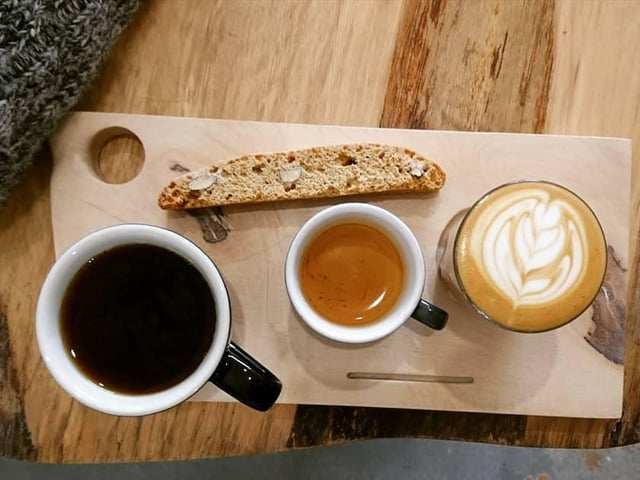 Little Fitzroy is a small cafe situated on Easter Road and is full of tasty vegan and vegetarian treats, with reviews saying it makes “quite simply the best cups of coffee”. 46 Easter Road, EH7 5PJ