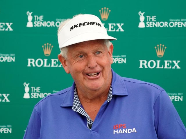 Scottish born golfer Colin Montgomerie became a LUFC fan during his time in the city. He was a pupil at Leeds Grammar back in the day.