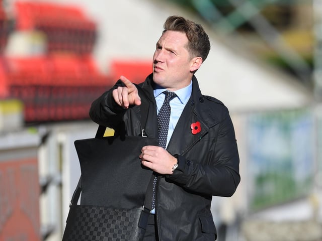 Former Celtic star Kris Commons believes Rangers look “shaky” defensively even after their 6-1 win over Motherwell on Sunday. The pundit believes there is a strong title race this season. He said: “They [Celtic] are much closer to Rangers than many people expected them to be, given the chaotic nature of their summer”. (Daily Mail)