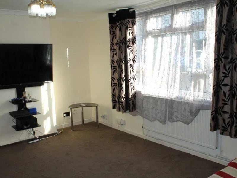 Wingfield Street - studio - £85,000