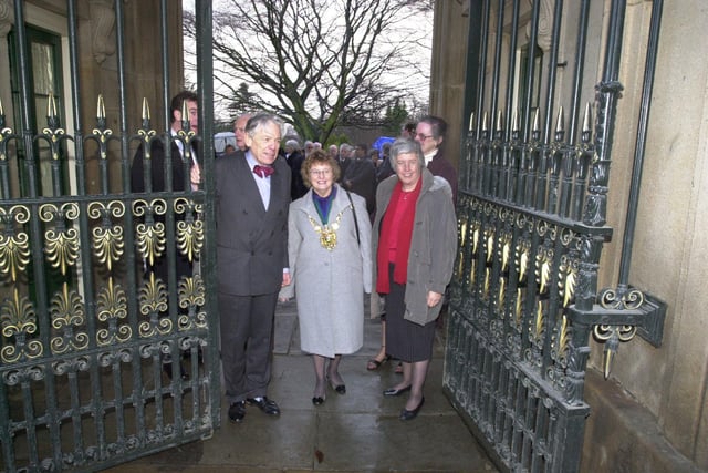Earl of Scarbrough officially opened the newly restored entrance gates, with the Earl is the Lord Mayor of Sheffield Coun Pat Midgley, and  Carys Swanwick from Shefrfield University Dept of Landscape back in 2000