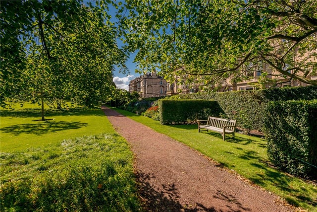 If your own private gardens weren’t enough for you, the property also has access to beautiful communal gardens to the front of the flat