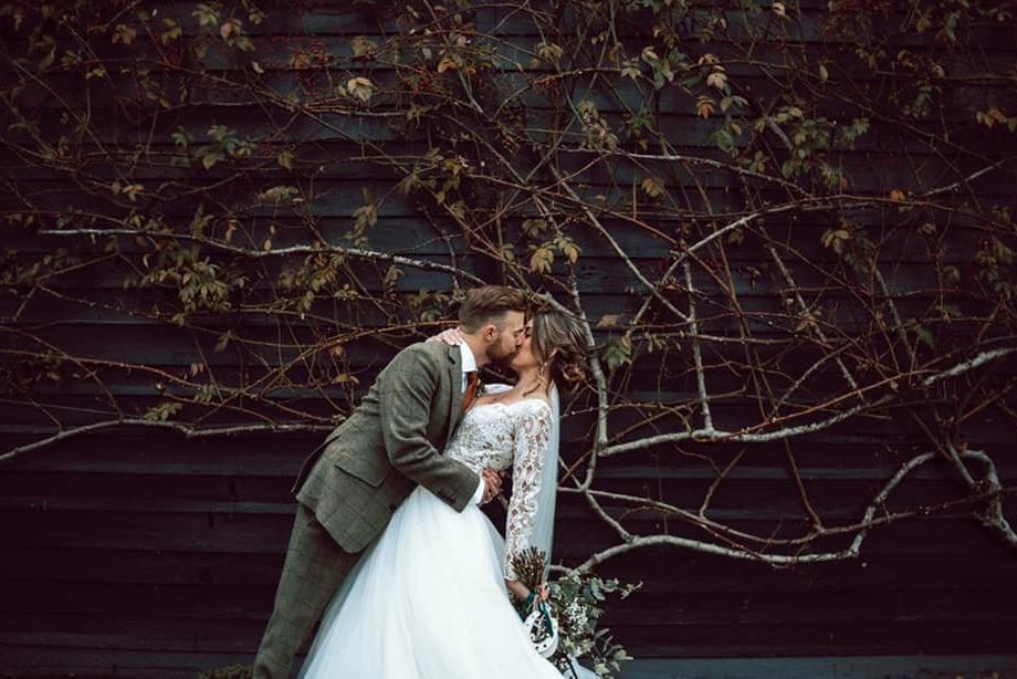 Sophie and Chris Cowen, who tied the knot on 10.12.20.