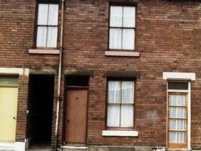 Lancing Road terraced house before modernisation 1983