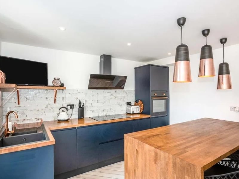 This three bed terraced house in Copnor Road, Portsmouth is on the market for £350,000. Here's what the kitchen looks like.