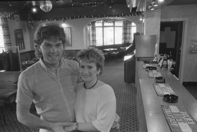 The Lane Arms pub in December 1984. Does this bring back memories?