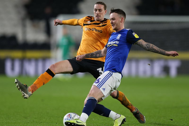 Ex-Birmingham City and Brentford midfielder Josh McEachran has agreed a short-term deal with League One outfit MK Dons. The 28-year-old is looking to reignite his career, having been plagued with injuries for much of it. (BBC Sport)
