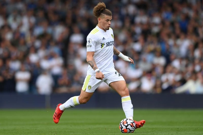 Manchester United are plotting a shock move for Leeds United midfielder Kalvin Phillips. It had previously been thought that Declan Rice could be their prime target. (Daily Star)
 
(Photo by Stu Forster/Getty Images)