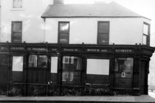 The Nutwith Hotel, on Sans Street and Coronation Street, was a landmark from 1834 to 1962. Its owner followed horse racing and one of the horses he backed was called Nutwith which went on to win the St Leger in 1843. After winning a decent amount of money, he named his pub after the horse. Photo: Ron Lawson JP.