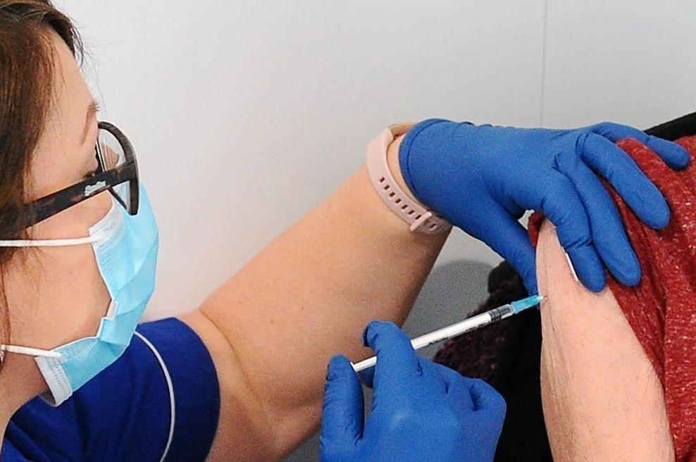 Meningitis warning as university urges city students to get jab