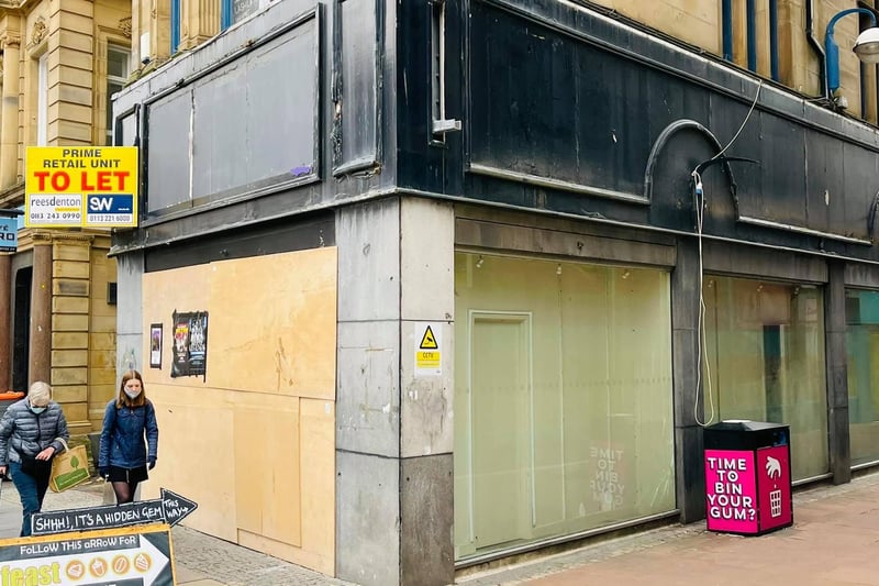 Photos of Sheffield's empty shops by 'dispirited' photographer Andy Kershaw.