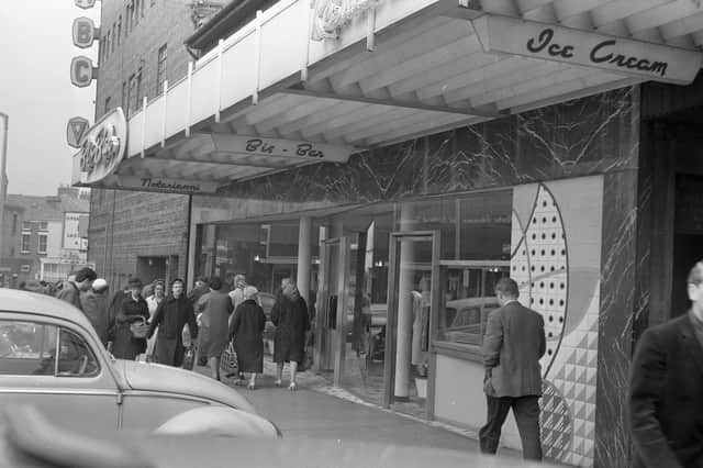 A Park Lane scene from April 1965 and it shows Bis Bar as well as Notarianni's. Remember this?