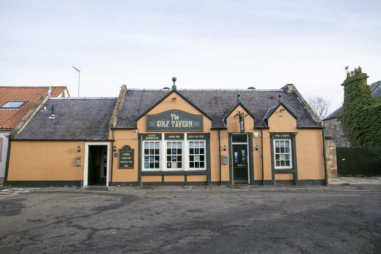 The Golf Tavern is on Bridge Street in Haddington, convenient for numerous golf courses in East Lothian