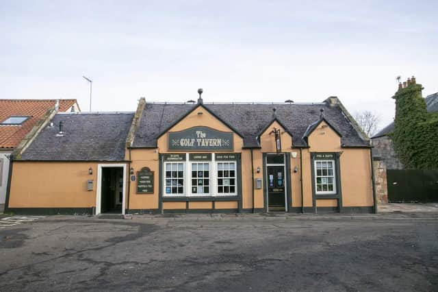 The Golf Tavern is on Bridge Street in Haddington, convenient for numerous golf courses in East Lothian