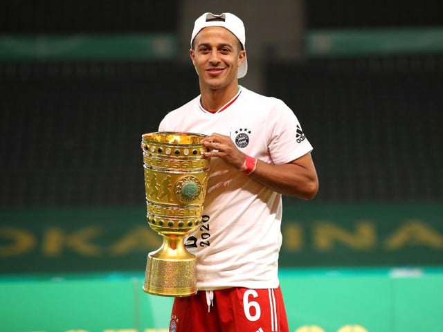 Liverpool have reached a ‘general agreement’ with Bayern Munich midfielder Thiago Alcantara, leaving just a fee to be agreed. £30m is his rumoured asking price. (Tuttomercato via Liverpool Echo)