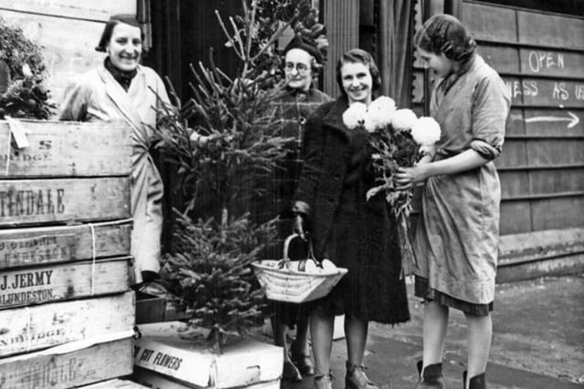 Christmas shopping in Sheffield in 1940