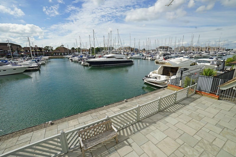 Bryher Island, Port Solent - 4 bed town house - £1.195m