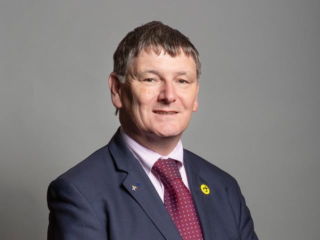 The Scottish National Party MP for Glenrothes claimed £1.05 and £1.10 for local newspapers.