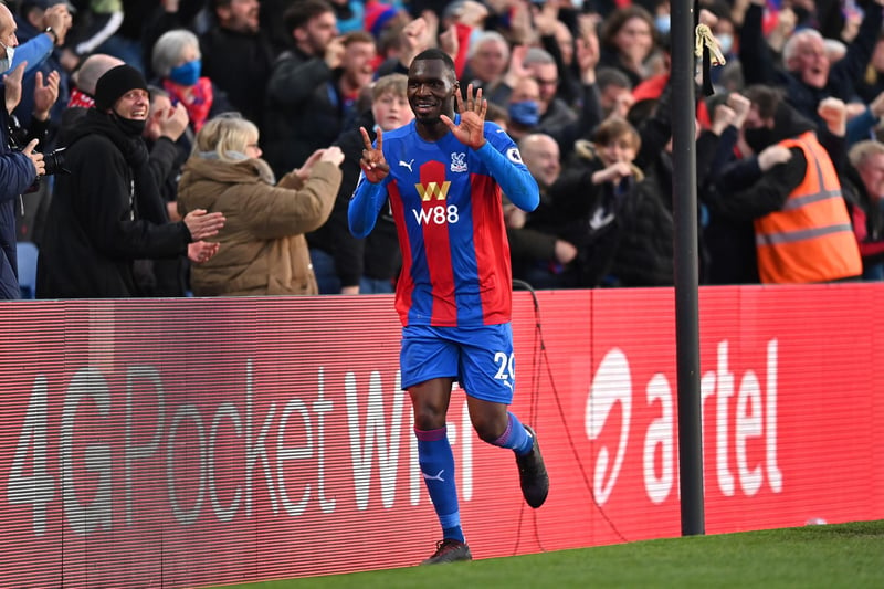 Crystal Palace striker Christian Benteke has committed his future to the club, after signing a new two-year deal. The Belgium international enjoyed a return to form last season, netting on ten occasions for the Eagles. (Club website)