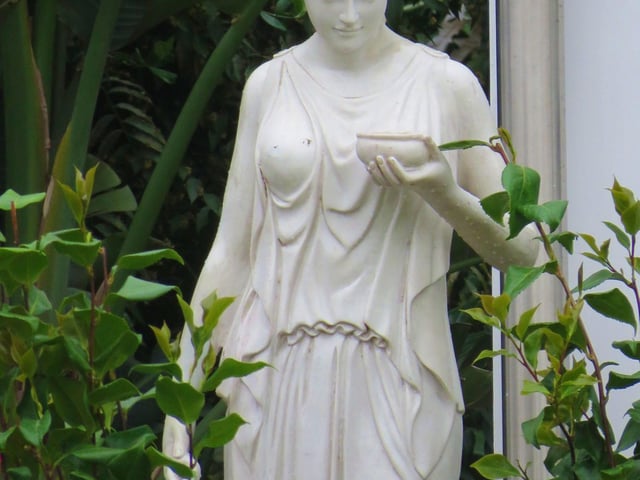 Filming in Sheffield for new HBO miniseries The Regime, starring Kate Winslet and Hugh Grant. A statue placed in Sheffield Botanical Gardens, where filming has been taking place. Photos by @steelcitysnaps via Twitter