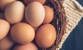 Eggs are naturally rich in vitamin B2 (riboflavin), vitamin B12, vitamin D, selenium and iodine.