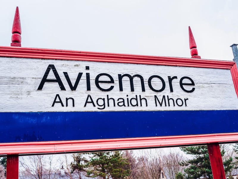 The bustling holiday resort town of Aviemore is the perfect base for exploring the mountains, lochs and forests of the Cairngorms National Park. Skiing in winter means it's a genuine year-round destination with all the high quality shops, accomodation, bars and restaurants you would expect.