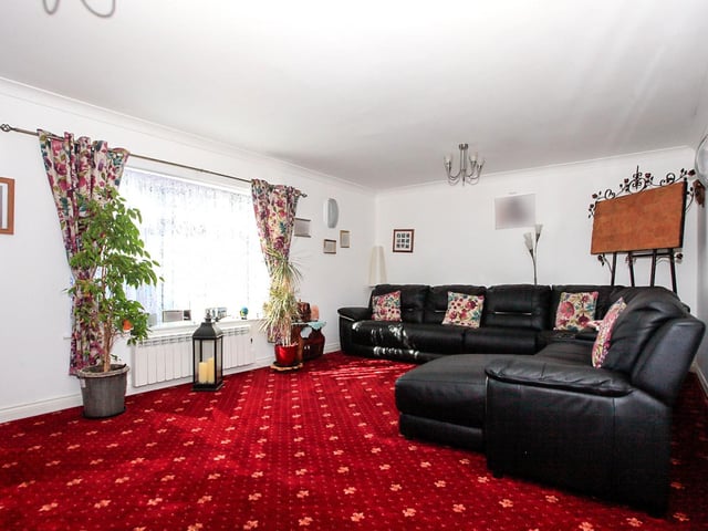 This bungalow offers accommodation that can include up to seven bedrooms, with three bathrooms, multiple reception areas, study area and substantial outside space. This property was first listed on 30 September 2019 and was reduced by £50,000 on 10 October 2019. On 25 December 2019 it was reduced again by £50,000. One year later, on 26 December 2020, it was reduced once again by £50,000. It is currently available for offers over £650,000.