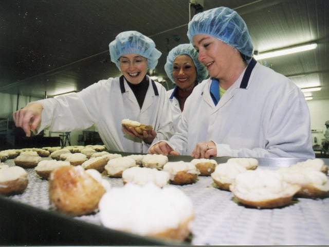 Gill Rosenberg (centre), Doncaster Chamber's Technology Challenge Project Manager, on tour of Conquest Foods factory in 2001
