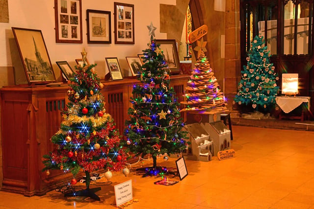The trees are decorated by local people, groups and shops, from WIs to scout and guide groups, schools to high street stores, accountants to Chesterfield Museum and many more