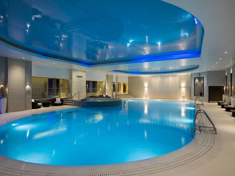 The Gleneagles Hotel in Auchterarder is rated at 9.3 by booking.com reviews. The prestigious resort offers three championship golf courses, alongside a spa, two swimming pools, a sauna, a steam room, gym, an outdoor hot tub and a Michelin star restaurant to boot.