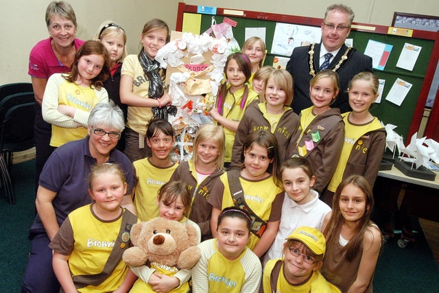 In 2009 Coun. Mick Barton, chairman of Mansfield District Council visited the  members of the 7th Mansfield Brownies on Chesterfield Road to view their environment work on display